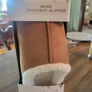 Men's Chestnut Slipper with White Lining